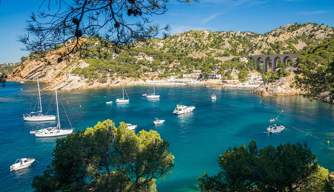 location de voilier avec skipper à Ensues La Redonne