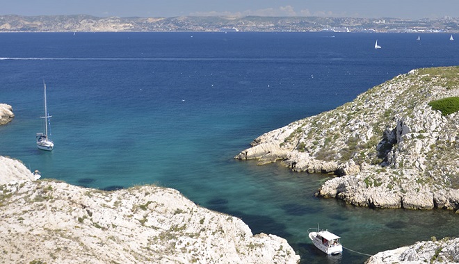 location voilier avec skipper frioul marseille côte bleue