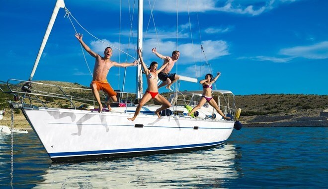 location voilier marseille à la journée avec skipper
